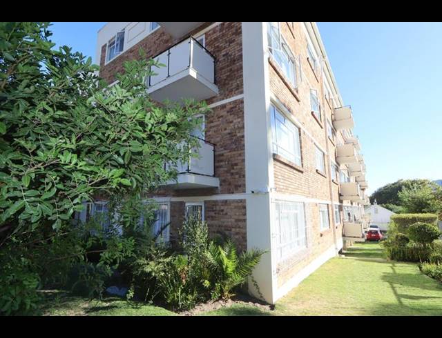 2 BEDROOM APARTMENT FOR SALE IN WYNBERG UPPER